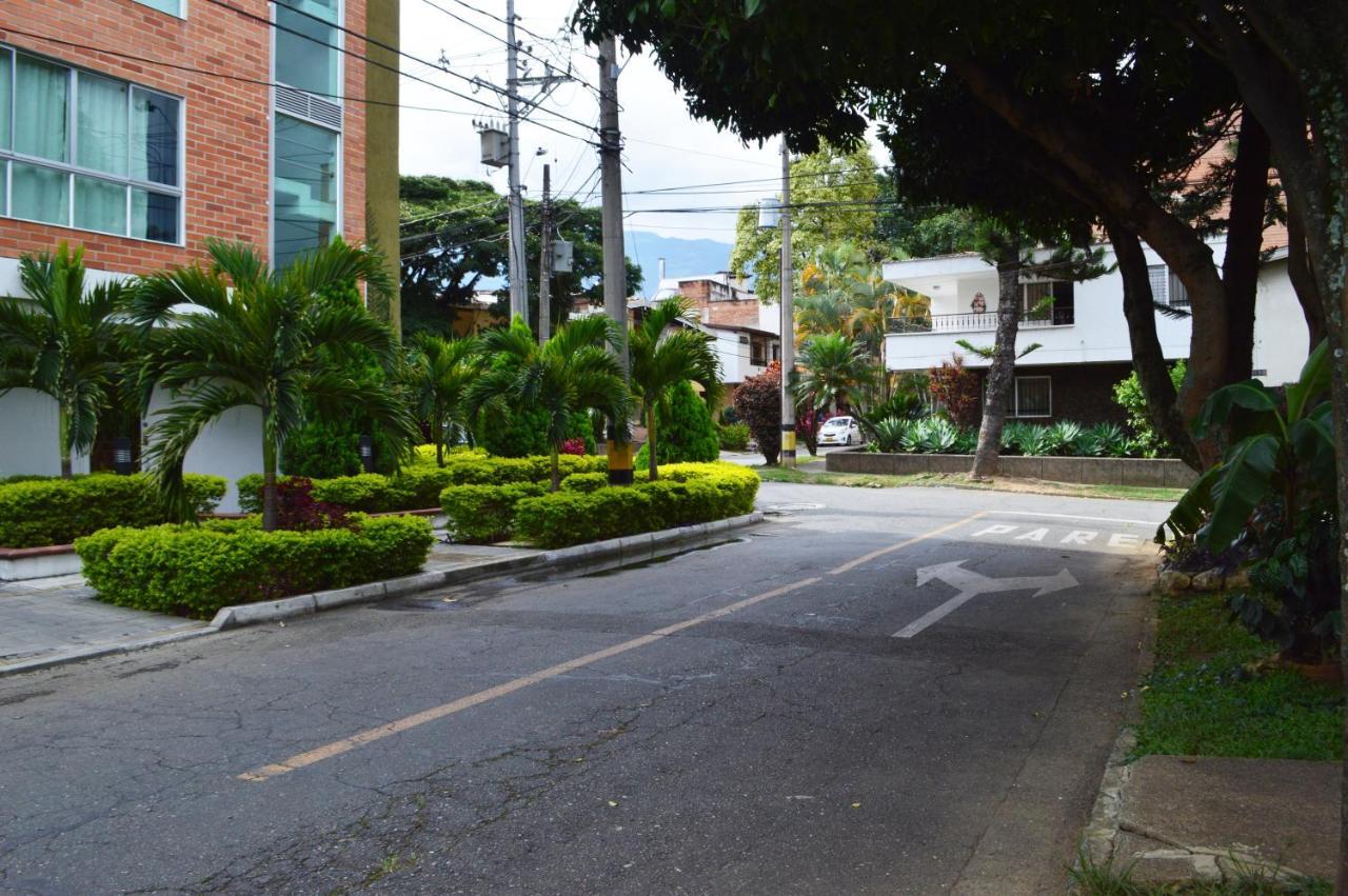 Buntes House-Casa Hotel Laureles-Estadio メデジン エクステリア 写真