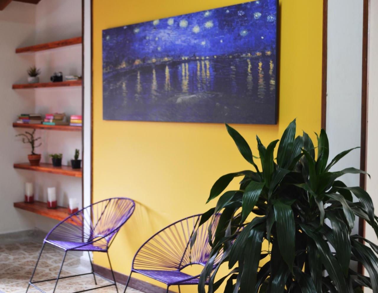 Buntes House-Casa Hotel Laureles-Estadio メデジン エクステリア 写真