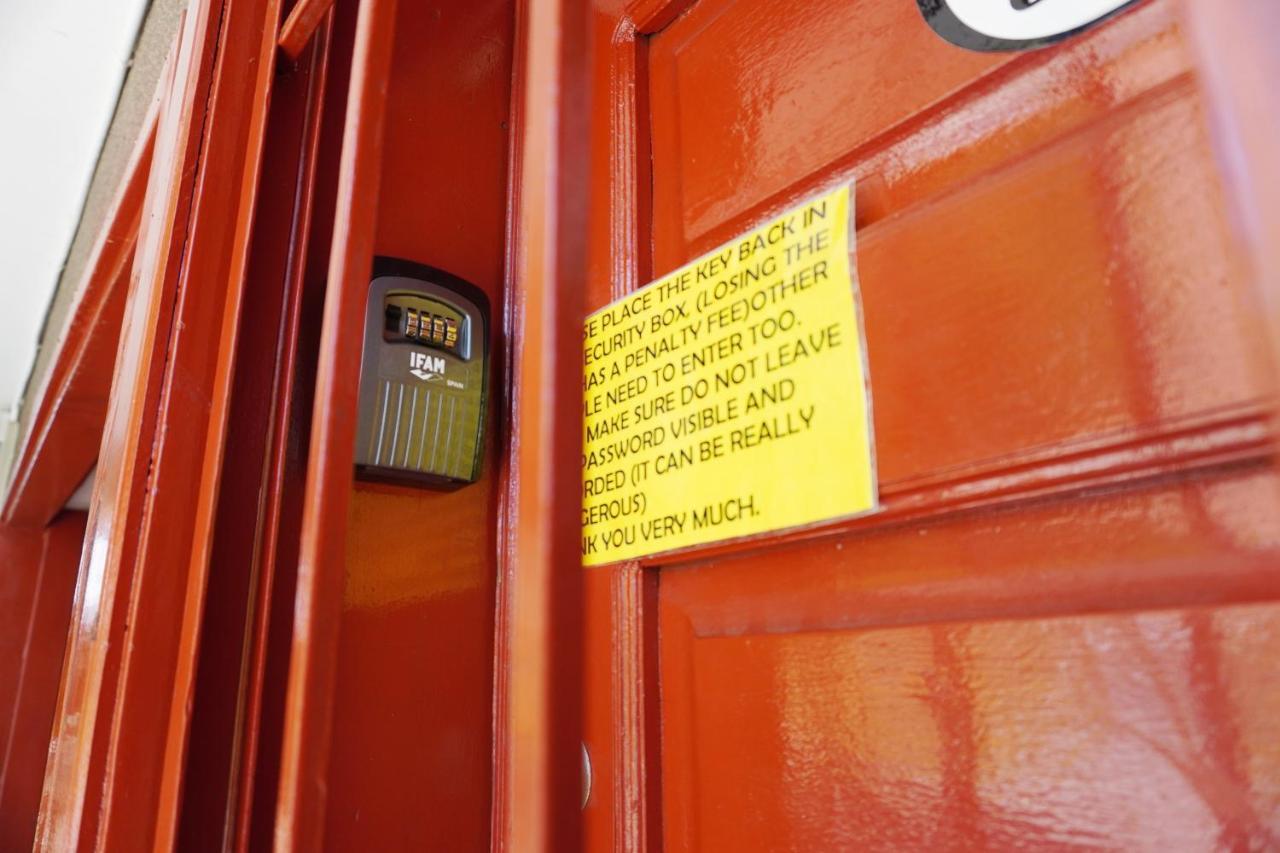 Buntes House-Casa Hotel Laureles-Estadio メデジン エクステリア 写真